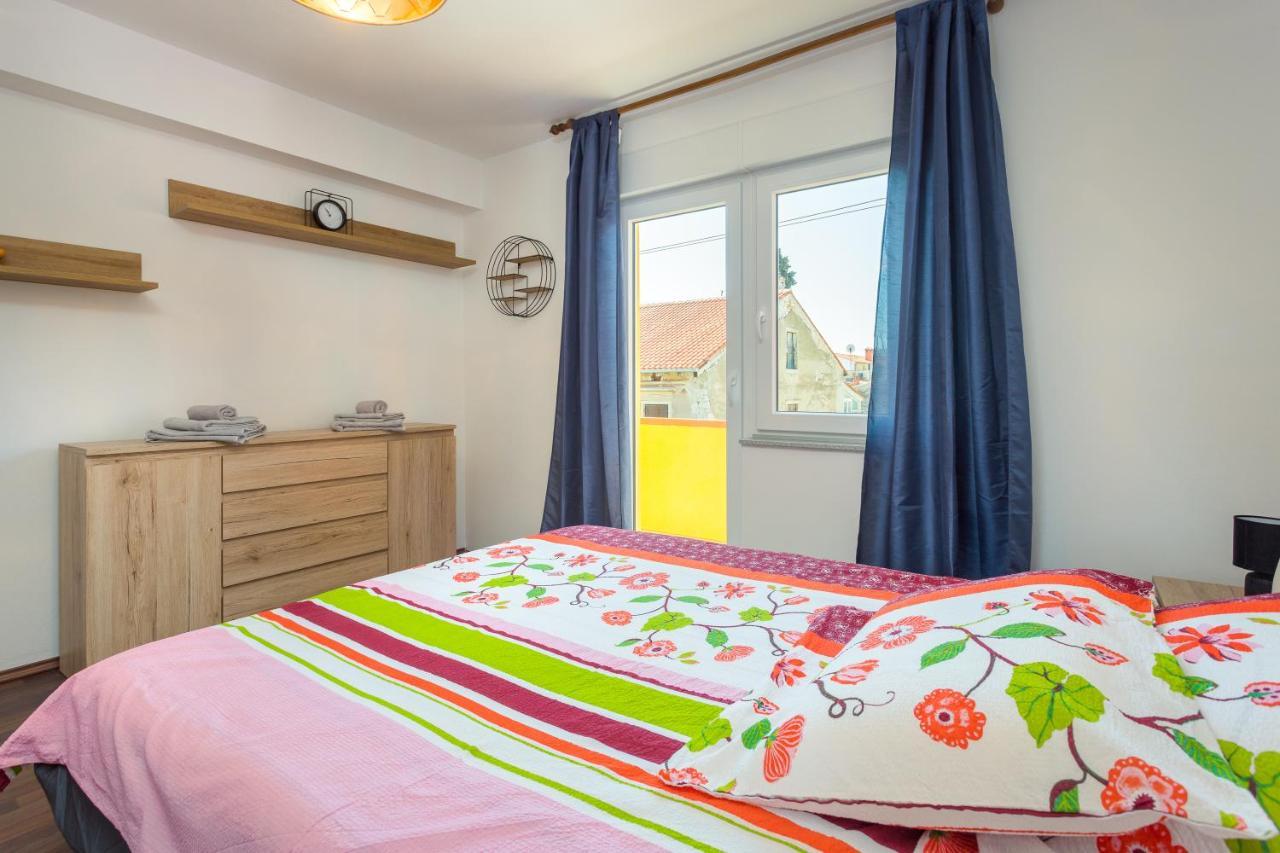 Sunny Apartment Ili Near Amfiteatar Pula Exterior foto